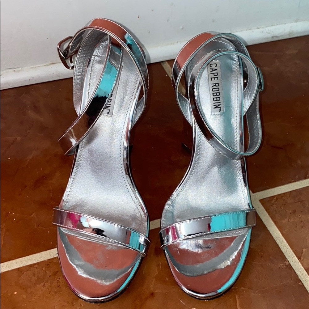 Cape Robin Women’s Silver Heels